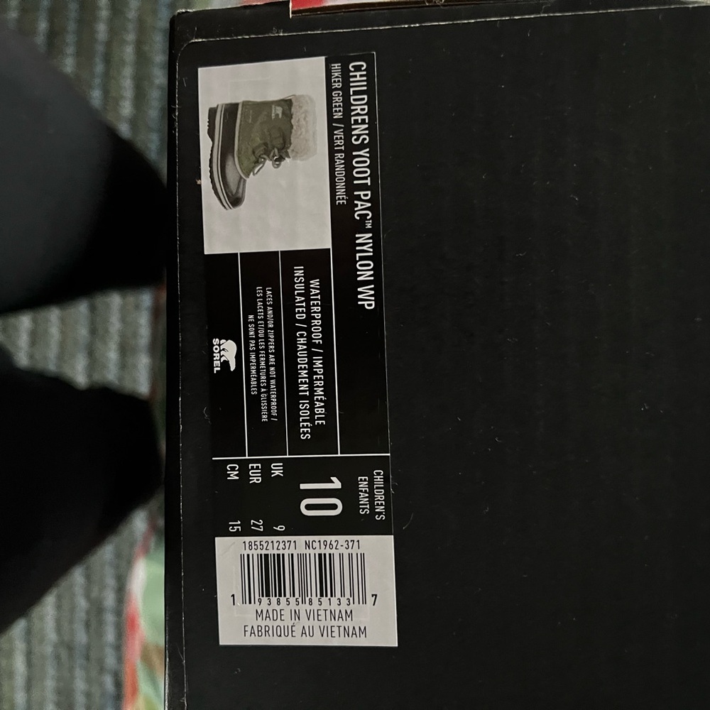 BRAND NEW IN BOX Toddler Sorel snow boots - Picture 3 of 3